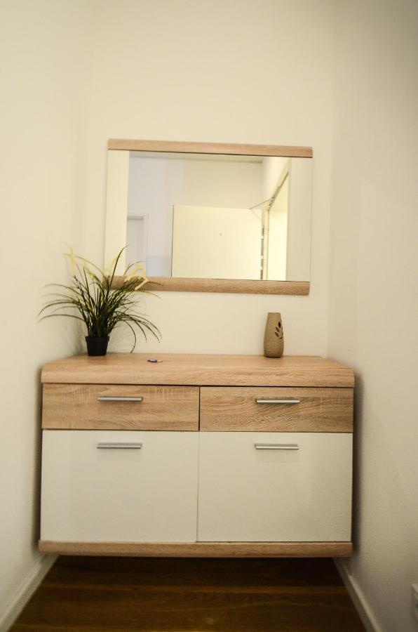 2 - High-Quality In The Heart Of Stuttgart 2 Apartment Bagian luar foto