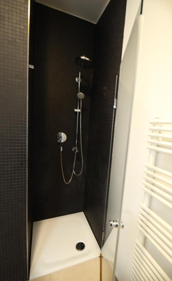 2 - High-Quality In The Heart Of Stuttgart 2 Apartment Bagian luar foto