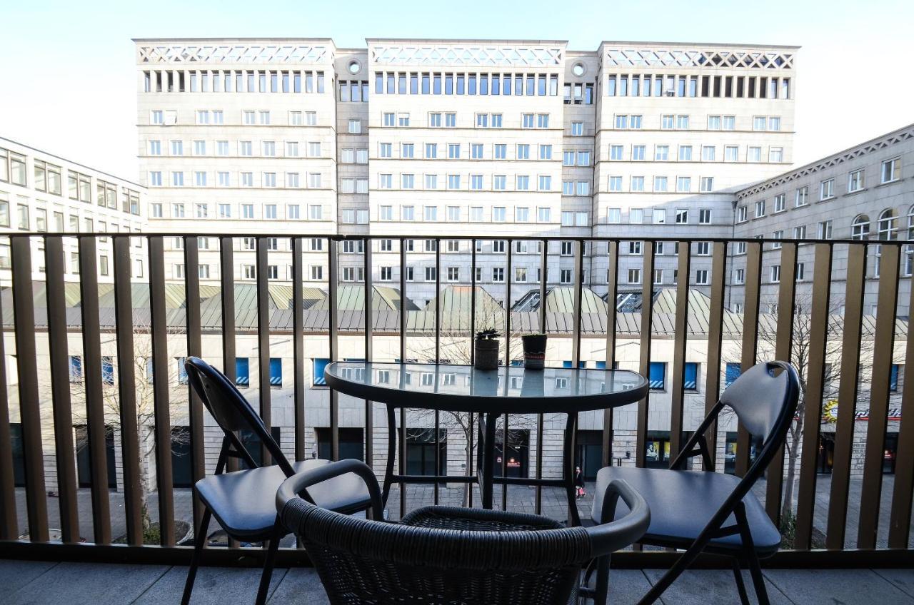 2 - High-Quality In The Heart Of Stuttgart 2 Apartment Bagian luar foto